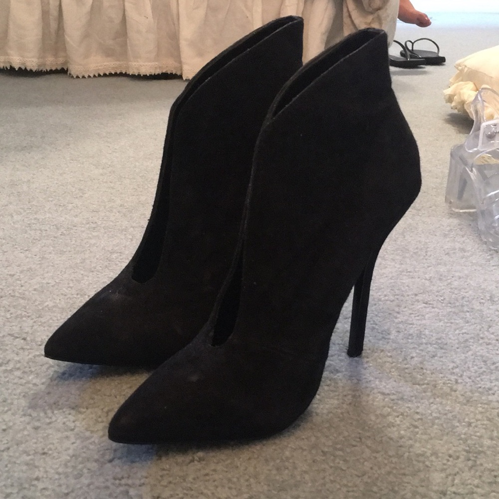 Steve Madden Suede Heels